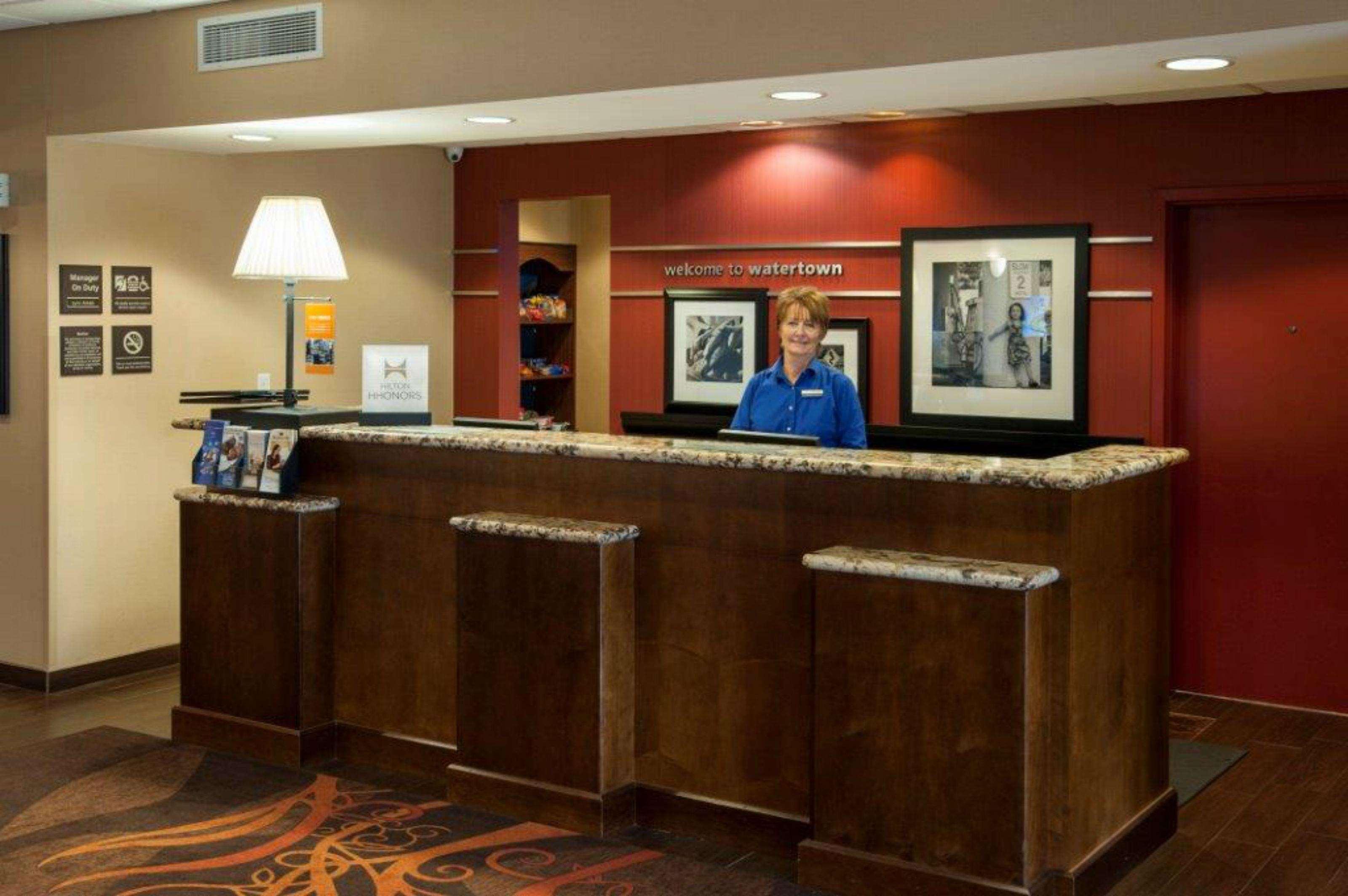 Hampton Inn & Suites Watertown Kültér fotó