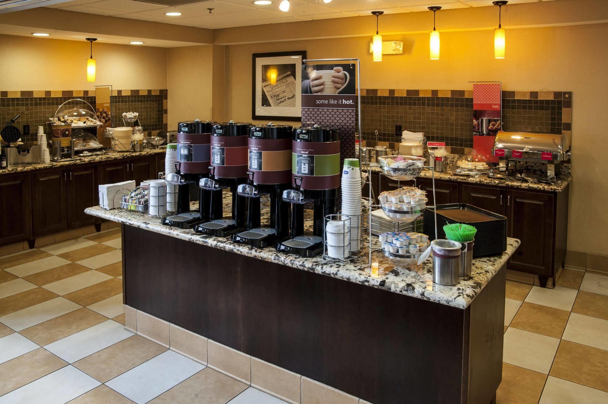 Hampton Inn & Suites Watertown Kültér fotó